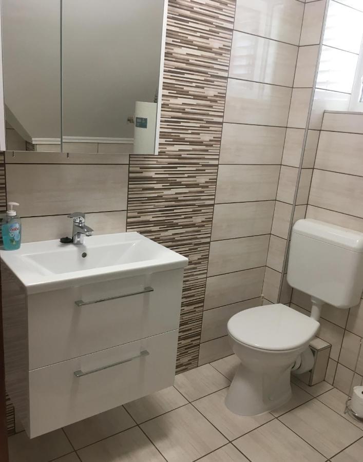 Gizella Haz Apartment Keszthely Bagian luar foto