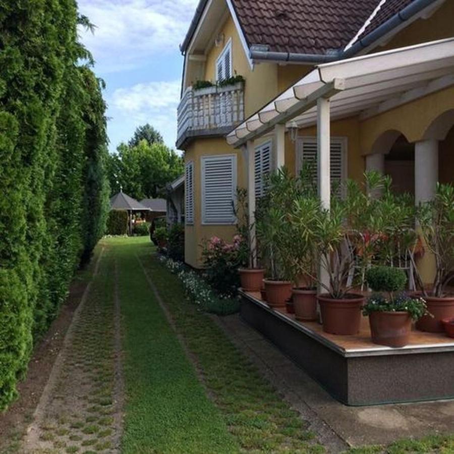 Gizella Haz Apartment Keszthely Bagian luar foto